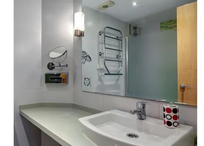 Benalbeach. 1º Linea De Playa. Apartament *